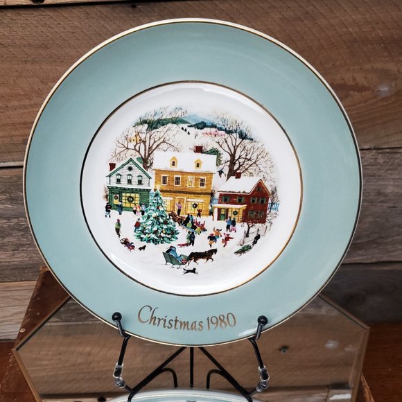 Avon Christmas Plate Series - 1980 - Country Christmas - by Enoch Wedgwood 8th E - Picture 1 of 5